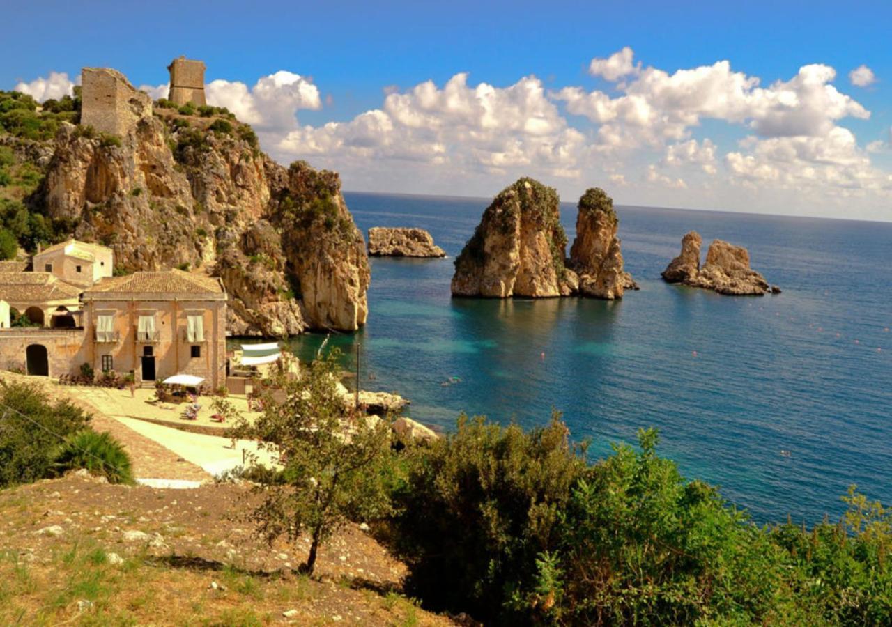 Casa Vacanza La Finestra Sul Porto Кастелламмаре-дель-Голфо Экстерьер фото